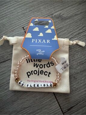 Pixar x Little Words Project "Be Flexible" - Slinky dog